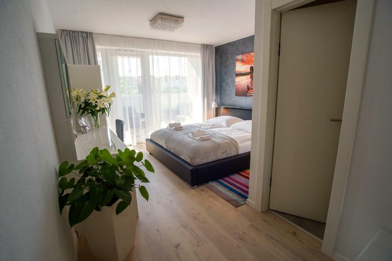 Than Nocľah s raňajkami Bratislava